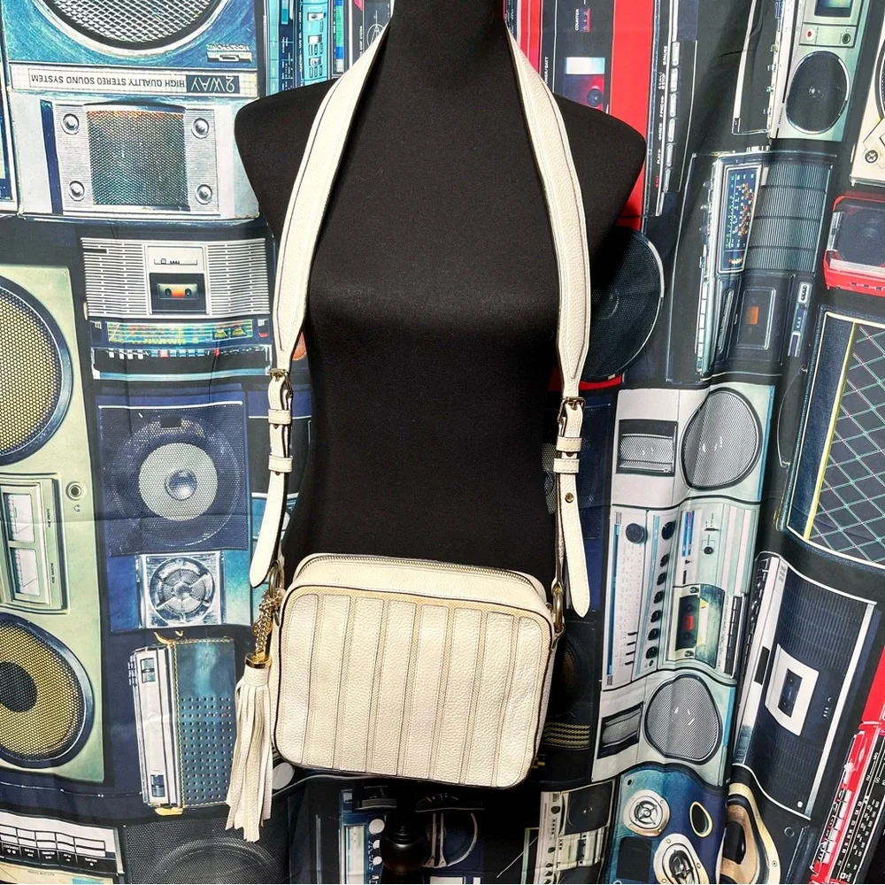 MICHAEL KORS Brooklyn Large Camera Bag Crossbody Purse - Picture 3 of 16